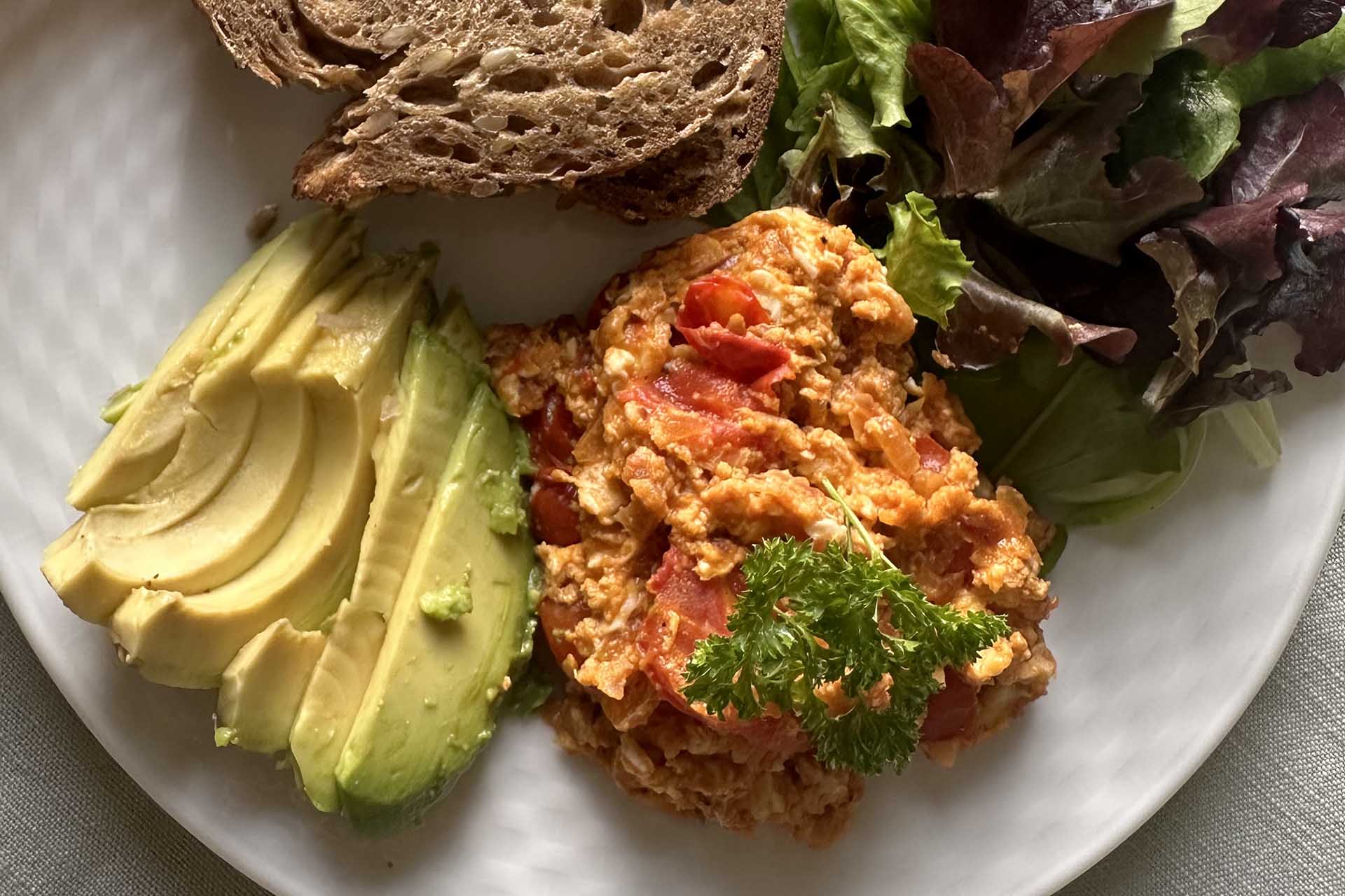 mediterranean style scramble eggs
